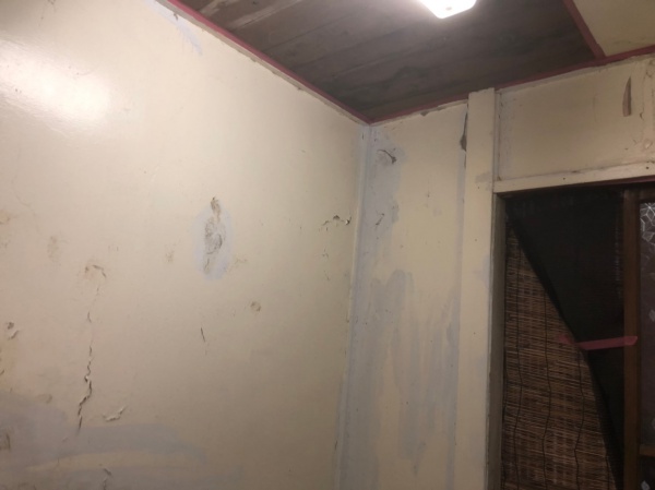 台東区　アパート浴室壁＆玄関壁　内部塗装工事