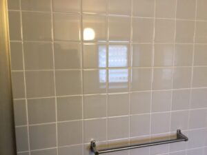 神奈川県川崎市　Ｂアパート１０３号室　タイル工事