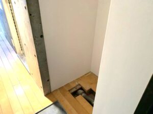 東京都新宿区　ＣＫ　内部塗装工事