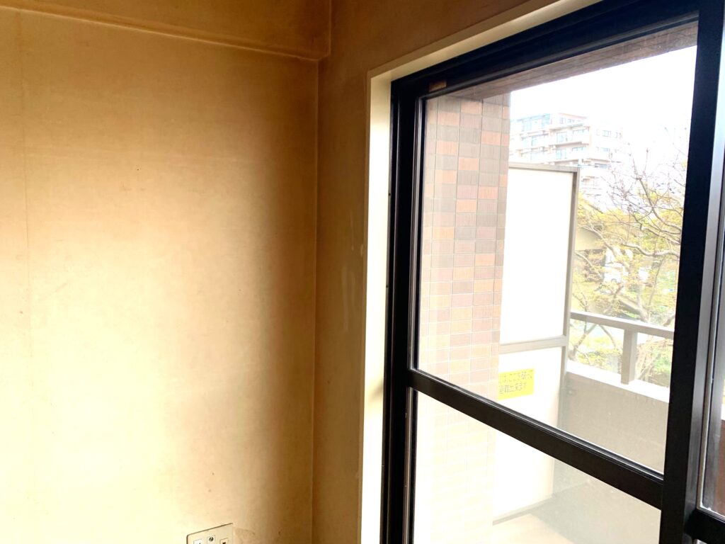 東京都府中市　Ｒマンション白糸台第三-303号室　内部塗装工事